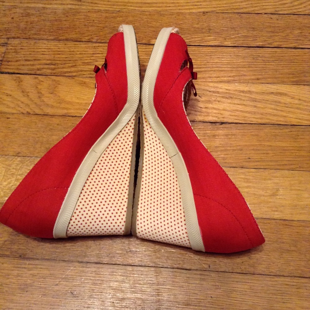 KEDS RED AND WHITE POLKA DOT PEEP TOE WEDGES